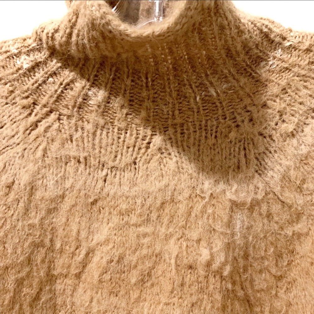VINTAGE 70’s Camel Tan Mohair Poncho Aztec - Picture 5 of 6
